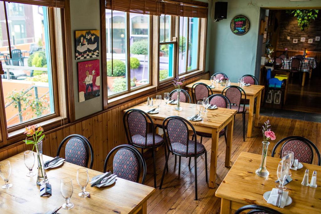 إينيستيمون Byrnes Wine Dine Stay المظهر الخارجي الصورة